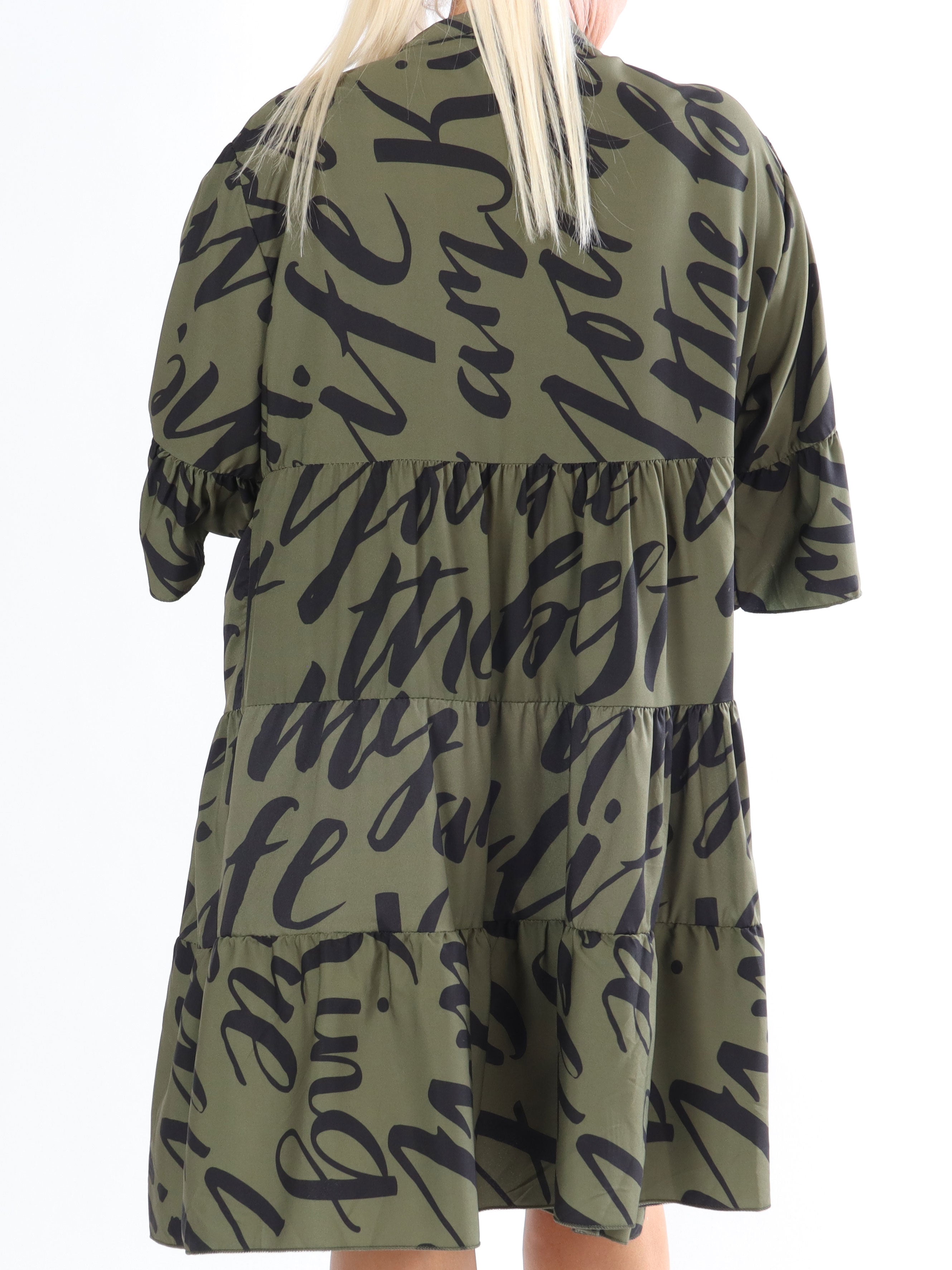 Elmis - Söt klänning i stora storlekar med fin text